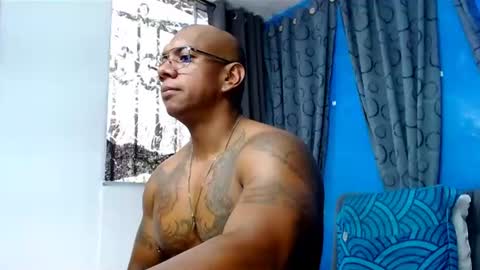 Snapshot of tom_miller chatting on July 21, 6:54 pm Tom Miller online show from July 21, 6:54 pm