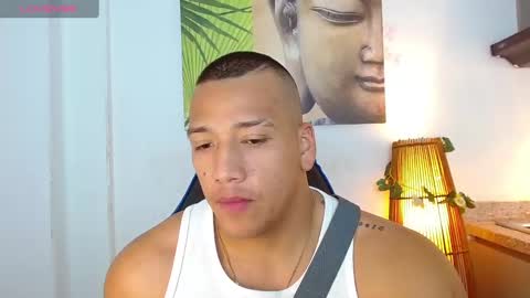 Tom muscle1 online show from January 19, 6:32 pm