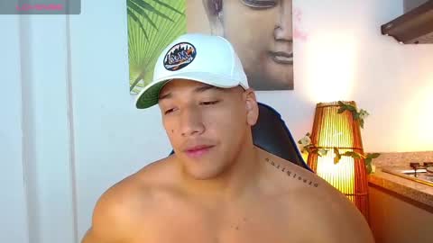 Tom muscle1 online show from January 21, 3:43 pm