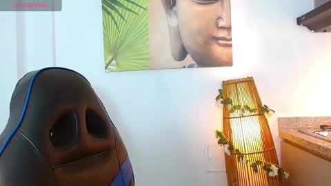 Tom muscle1 online show from March 12, 11:53 am