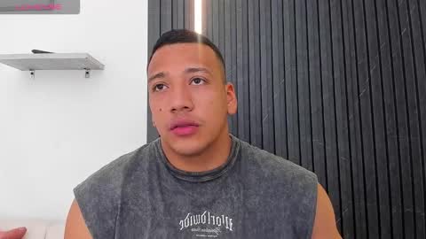 Tom muscle1 online show from September 11, 12:05 pm