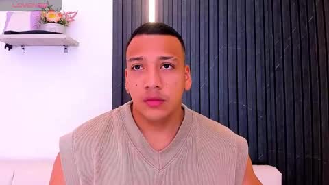 Tom muscle1 online show from October 8, 12:03 pm