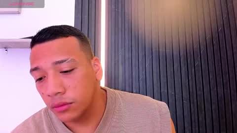 Tom muscle1 online show from October 24, 12:01 pm