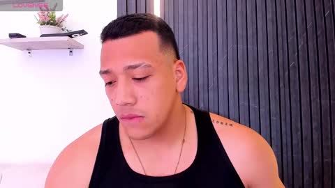 Tom muscle1 online show from November 5, 12:05 pm