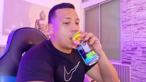 Tom muscle1 online show from November 17, 7:41 pm