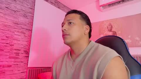 Tom muscle1 online show from February 13, 11:50 am