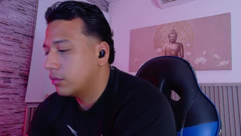 Tom muscle1 online show from April 25, 1:41 pm