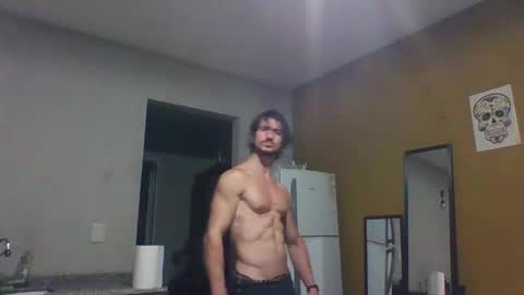 Snapshot of tom_show chatting on February 13, 12:46 am tom_show online show from February 13, 12:46 am