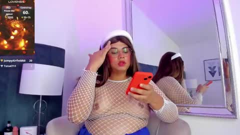 Snapshot of tom_silver_ chatting on December 7, 5:20 pm Tom Silver online show from December 7, 5:20 pm