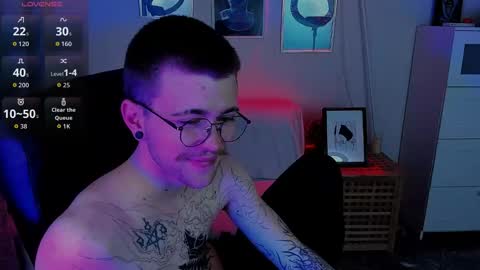 tomas_norton online show from April 24, 9:17 pm