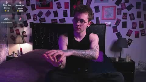 Snapshot of tomas_norton chatting on May 23, 8:57 pm tomas_norton online show from May 23, 8:57 pm