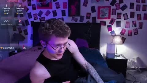 Snapshot of tomas_norton chatting on June 5, 8:36 pm tomas_norton online show from June 5, 8:36 pm
