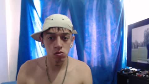 tomas_turbado_ online show from June 24, 6:40 pm