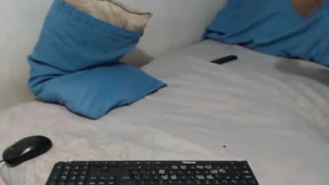 tomas_turbado_ online show from July 8, 9:03 am