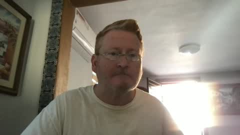 Snapshot of tomascausa chatting on December 5, 4:34 pm Hola online show from December 5, 4:34 pm