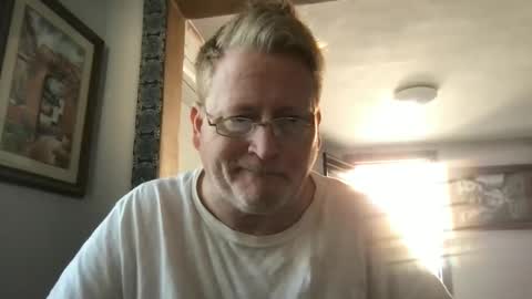 Snapshot of tomascausa chatting on January 23, 5:52 pm Hola online show from January 23, 5:52 pm