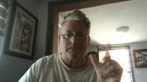 Snapshot of tomascausa chatting on February 13, 3:07 am Hola online show from February 13, 3:07 am