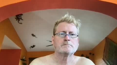 Hola online show from June 16, 11:51 pm