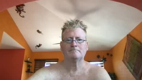 Hola online show from July 4, 6:14 pm