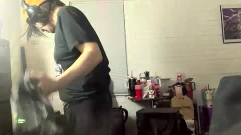 Snapshot of tomboy_titties chatting on February 24, 9:18 am tomboy_titties online show from February 24, 9:18 am