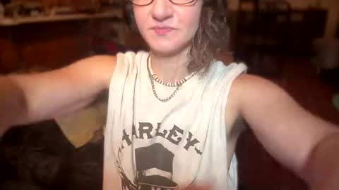 Snapshot of tomboy_titties chatting on July 7, 3:53 am tomboy_titties online show from July 7, 3:53 am