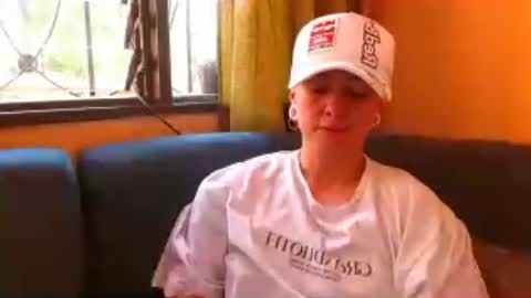 Snapshot of tomboyblue chatting on June 21, 8:11 pm Blue online show from June 21, 8:11 pm