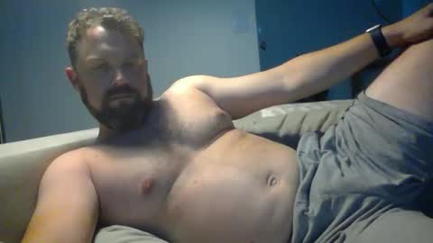 Snapshot of tombron85 chatting on April 16, 4:46 am tombron85 online show from April 16, 4:46 am