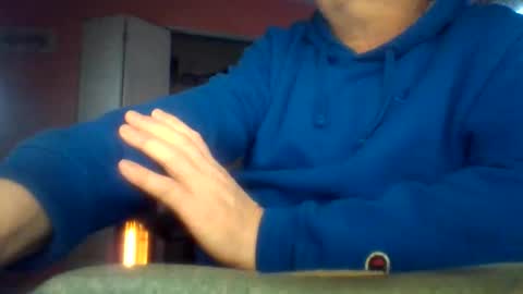 Snapshot of tomcat4848 chatting on May 7, 9:47 am tomcat4848 online show from May 7, 9:47 am