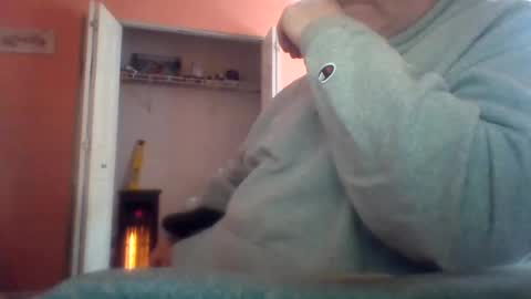 Snapshot of tomcat4848 chatting on May 11, 4:15 pm tomcat4848 online show from May 11, 4:15 pm