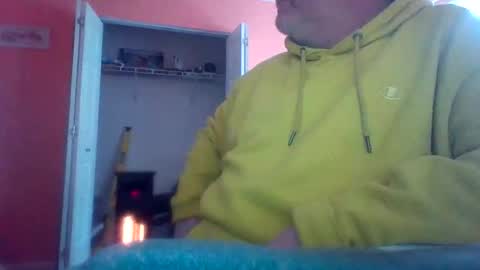 Snapshot of tomcat4848 chatting on May 22, 5:29 pm tomcat4848 online show from May 22, 5:29 pm