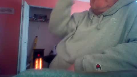 Snapshot of tomcat4848 chatting on May 23, 3:27 pm tomcat4848 online show from May 23, 3:27 pm