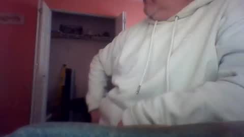 Snapshot of tomcat4848 chatting on May 25, 9:32 pm tomcat4848 online show from May 25, 9:32 pm