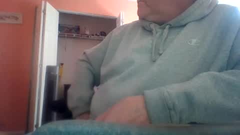 Snapshot of tomcat4848 chatting on June 4, 3:51 pm tomcat4848 online show from June 4, 3:51 pm