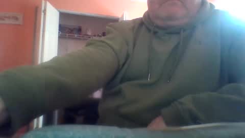 Snapshot of tomcat4848 chatting on June 11, 3:54 pm tomcat4848 online show from June 11, 3:54 pm