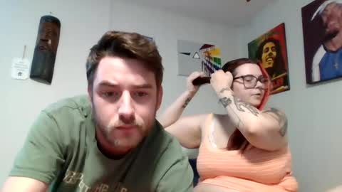 Snapshot of tomchill69 chatting on June 19, 6:34 pm tomchill69 online show from June 19, 6:34 pm