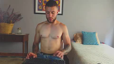 tomDavisXl online show from March 12, 3:40 pm