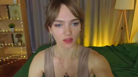 Lana online show from July 5, 7:10 pm