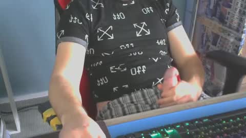 tomin3m online show from December 8, 10:19 am