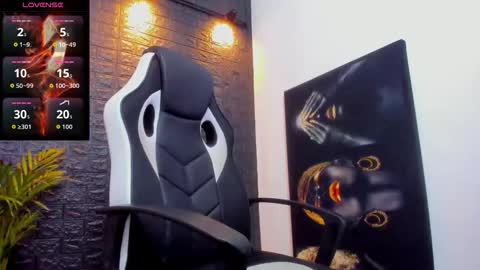 Tom Mike online show from November 29, 6:33 pm