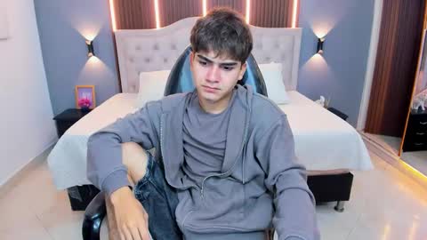 Tommy  online show from January 11, 3:22 am