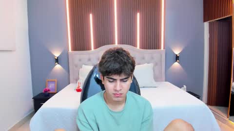 Tommy  online show from February 5, 3:33 am