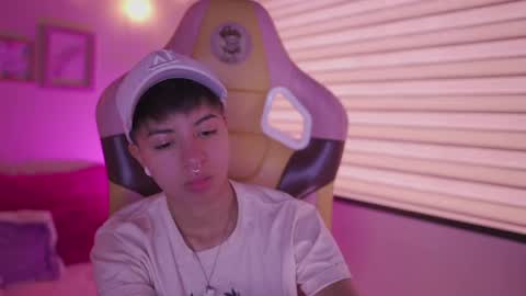 Snapshot of tommy_blue1 chatting on May 7, 2:00 pm Blue online show from May 7, 2:00 pm
