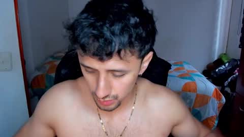 Twitter BreddTommy IG tommy bredd online show from December 13, 7:53 pm