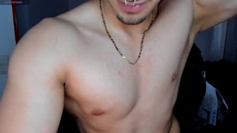 Twitter BreddTommy IG tommy bredd online show from May 25, 6:36 pm