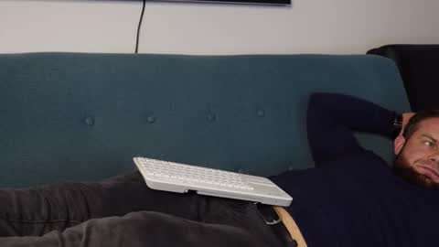 Snapshot of tommy_burnzzz chatting on January 2, 10:16 am tommy burnzzz online show from January 2, 10:16 am