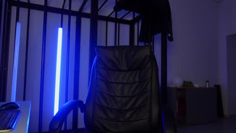 Snapshot of tommy_burnzzz chatting on January 21, 8:41 am tommy burnzzz online show from January 21, 8:41 am