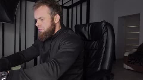 Snapshot of tommy_burnzzz chatting on March 5, 4:24 pm tommy burnzzz online show from March 5, 4:24 pm