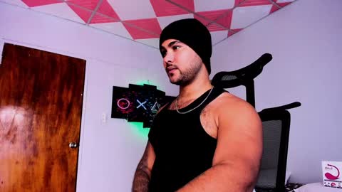 tommy_sccott online show from January 25, 4:34 am