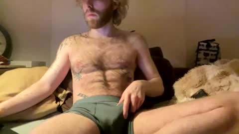 Snapshot of tommyg6420 chatting on June 16, 10:56 pm First Show ever 3 online show from June 16, 10:56 pm