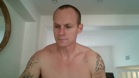 Snapshot of tommygunsfit chatting on January 7, 5:09 pm tommygunsfit online show from January 7, 5:09 pm